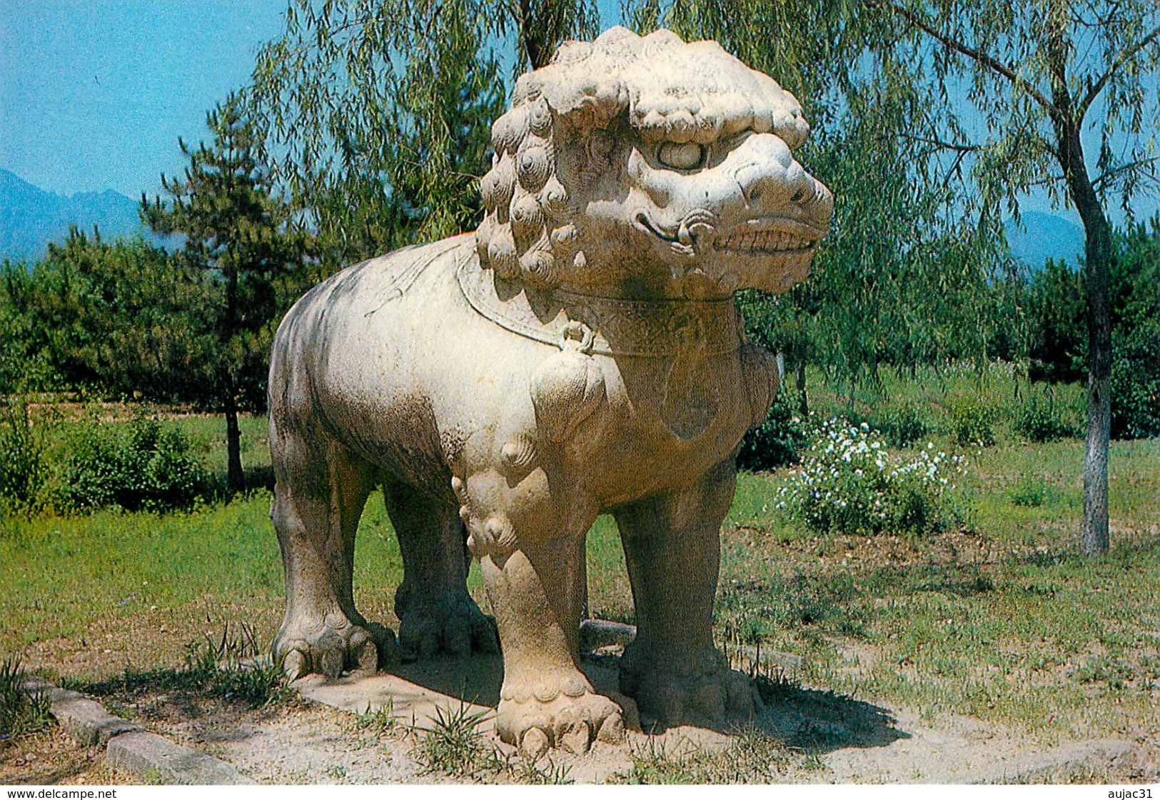 Chine - China - Ming Tombs - 10 cartes avec pochette - Semi moderne grand format - bon état général