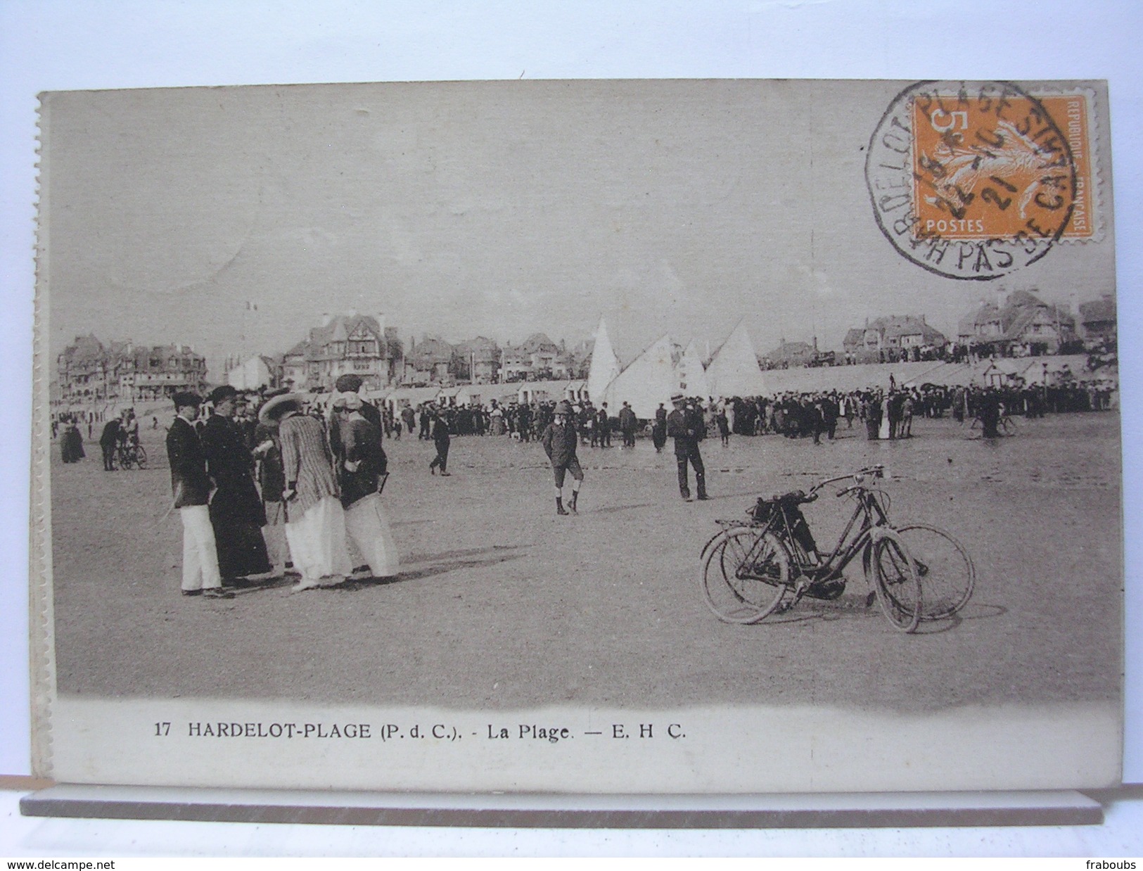 62 - HARDELOT PLAGE - LA PLAGE - ANIMEE - BICYCLETTES - 1921 - Autres & Non Classés