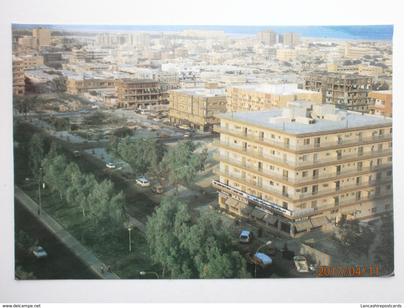 Postcard Views From Alkhobar Al Khobar Street Scene From Above Saudi Arabia Nice Oil Rig Stamps My Ref B2968 - Arabie Saoudite