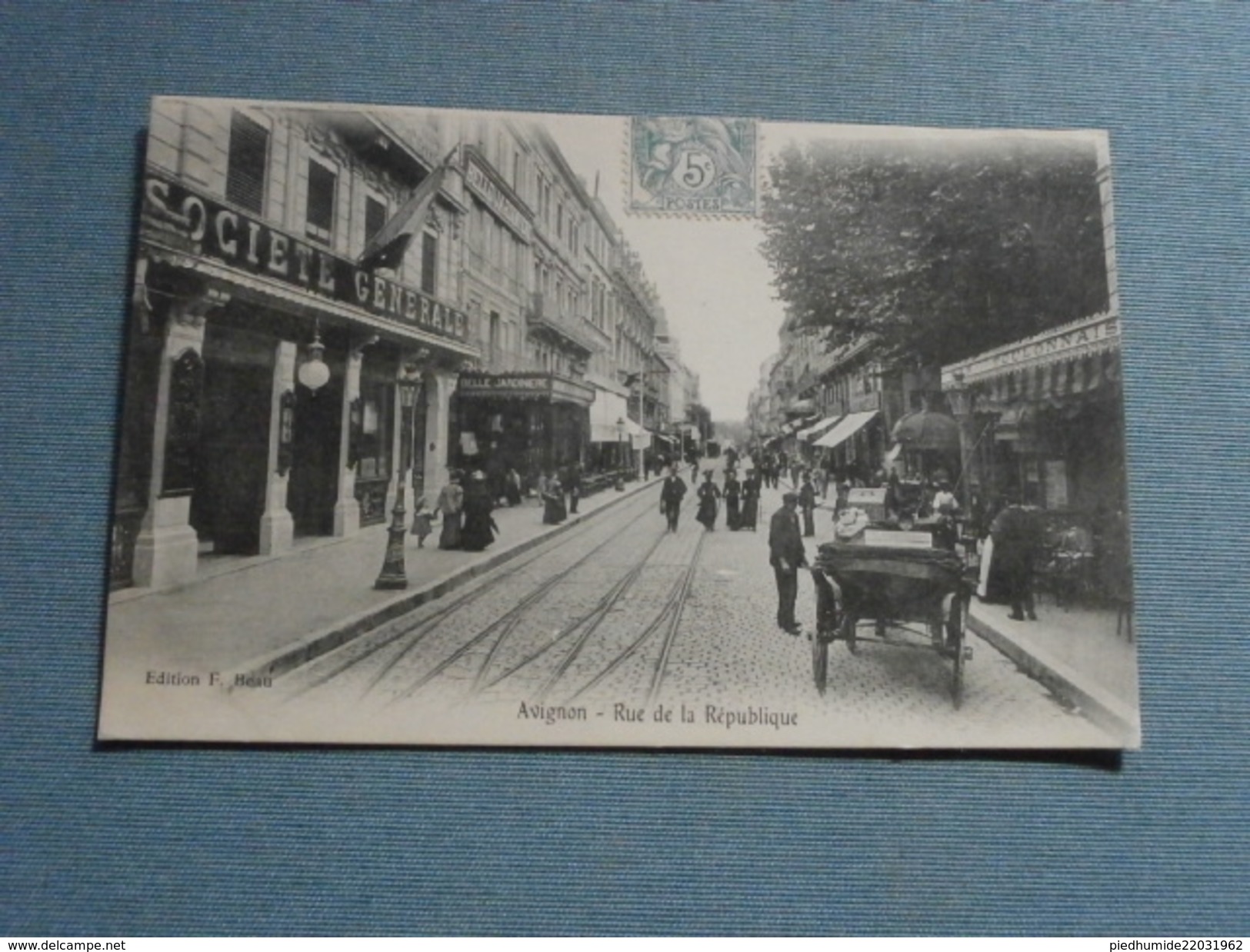 AVIGNON RUE DE LA REPUBLIQUE - Avignon