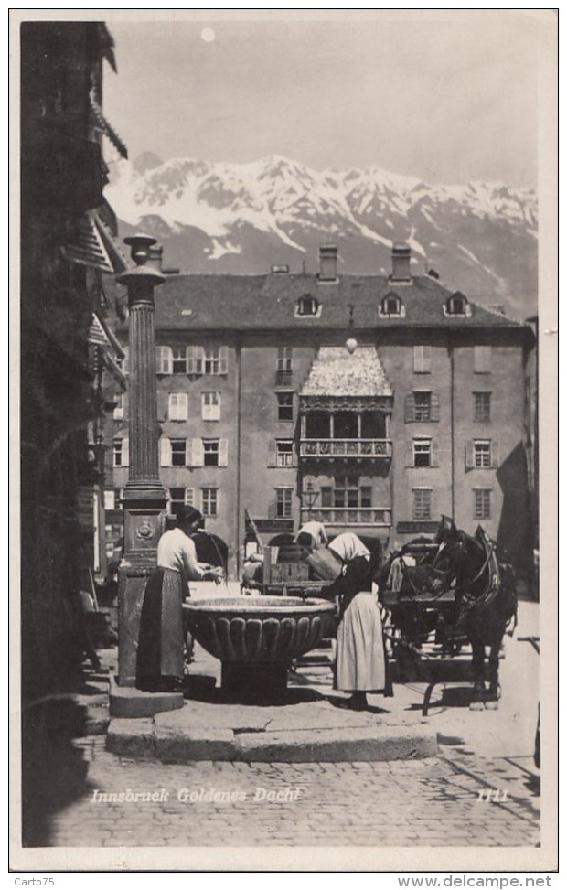 Autriche - Innsbruck Goldenes Dacht - Attelage Fontaine - Innsbruck