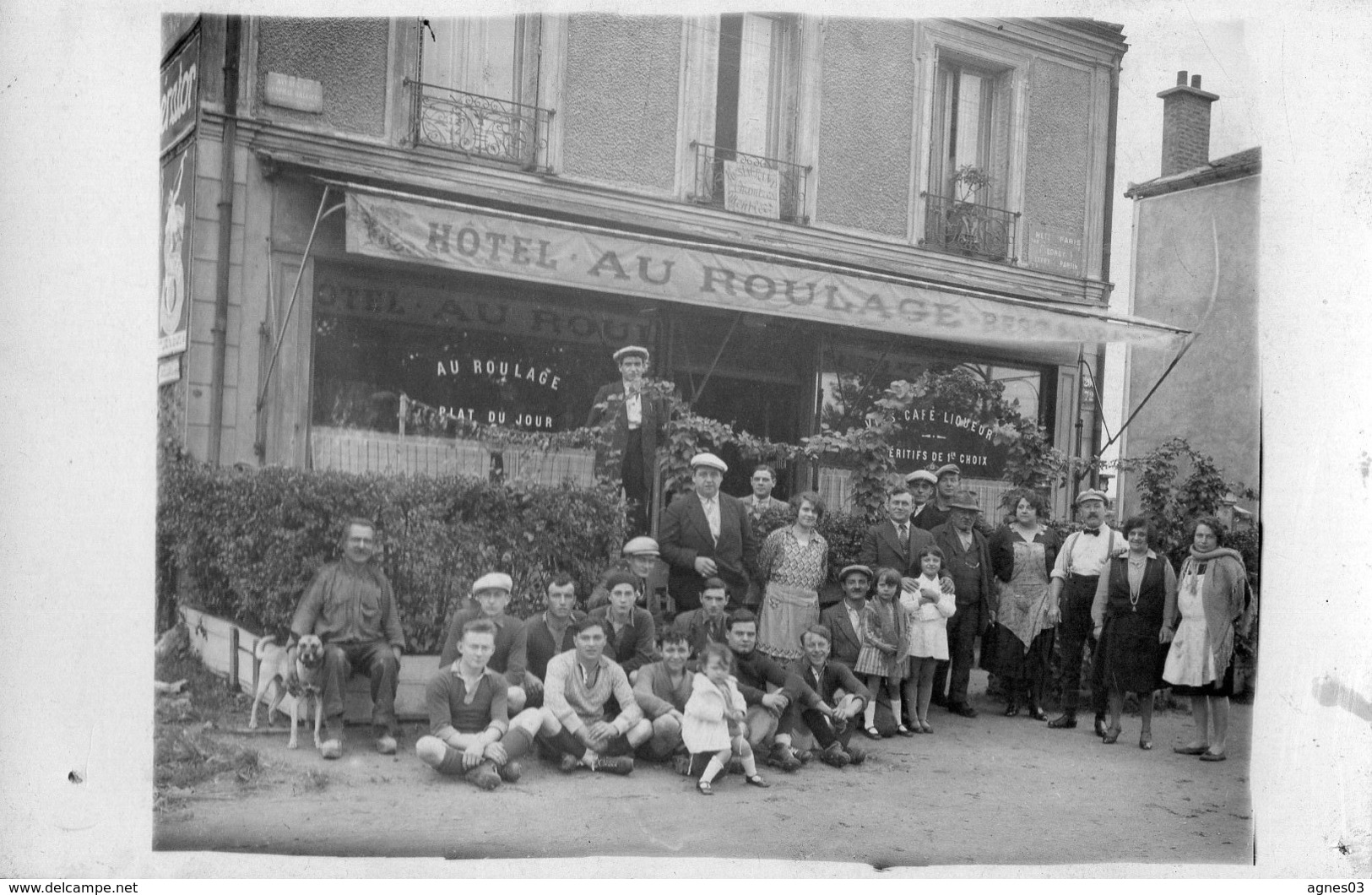 Carte Photo  - Hotel Au Roulage  - La Plaque De Rue Indique Avenue Gallieni - A Identifier