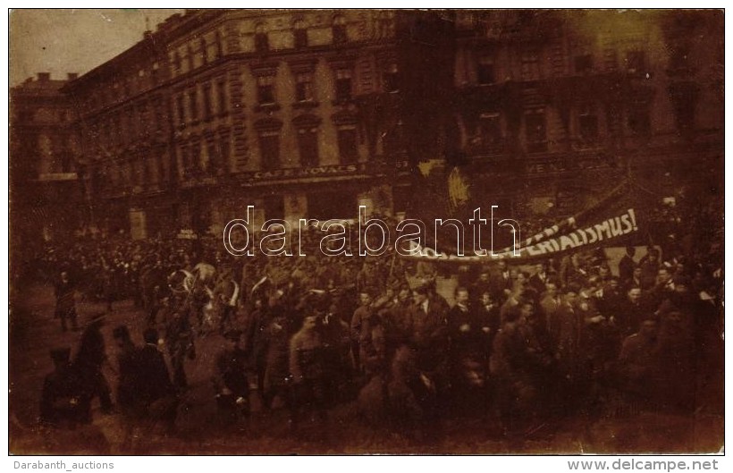 ** T2 1919 Budapest, A Prolet&aacute;rdiktat&uacute;ra Idej&eacute;n. Forradalomp&aacute;rti Felvonul&aacute;s Az... - Non Classificati