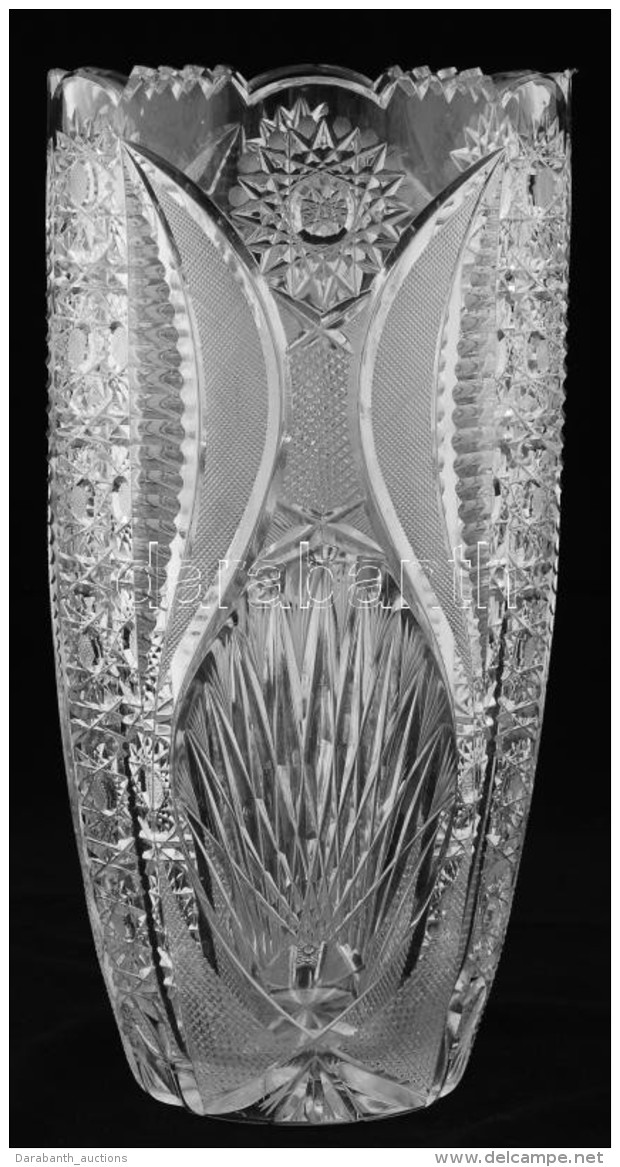 &Oacute;lomkrist&aacute;ly V&aacute;za, Csiszolt, Metszett, Apr&oacute; Csorba A Perem&eacute;n, M:31 Cm - Vetro & Cristallo