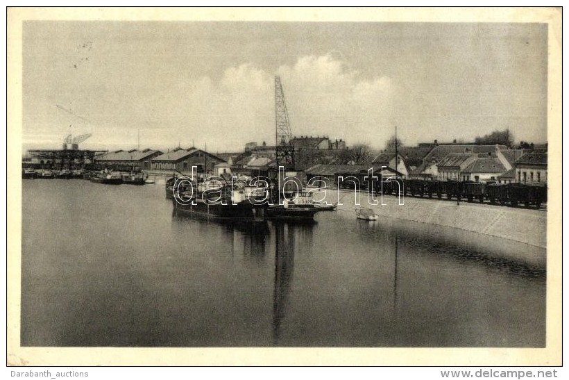 T2/T3 Kom&aacute;rom, Komarno; Dunai Kik&ouml;tÅ‘ Usz&aacute;lyokkal / Port With Barges  '1938 Kom&aacute;rom... - Non Classificati