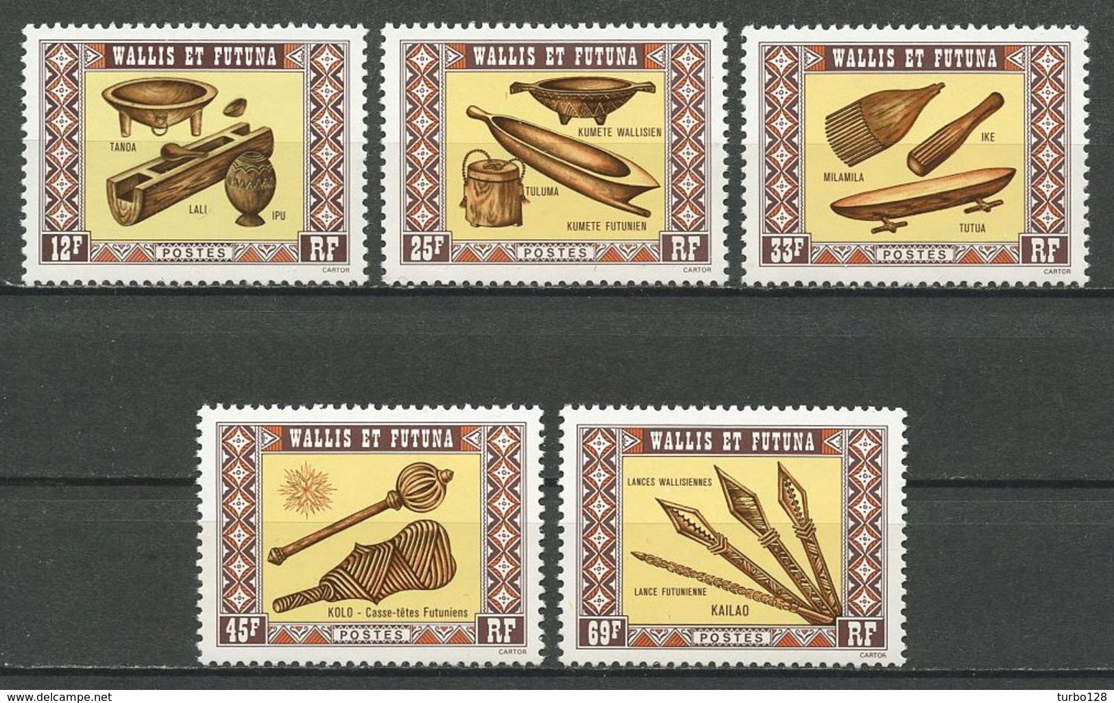 WALLIS FUTUNA 1977 N° 198/202 ** Neufs MNH Cote 14 &euro; Superbes Artisanat Tanoa Lali Et Ipu Kailao Lances Kolo Ike - Unused Stamps