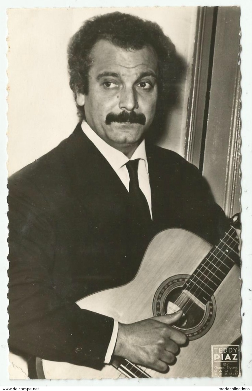 822. Georges Brassens - Photo Studio PI - Singers & Musicians