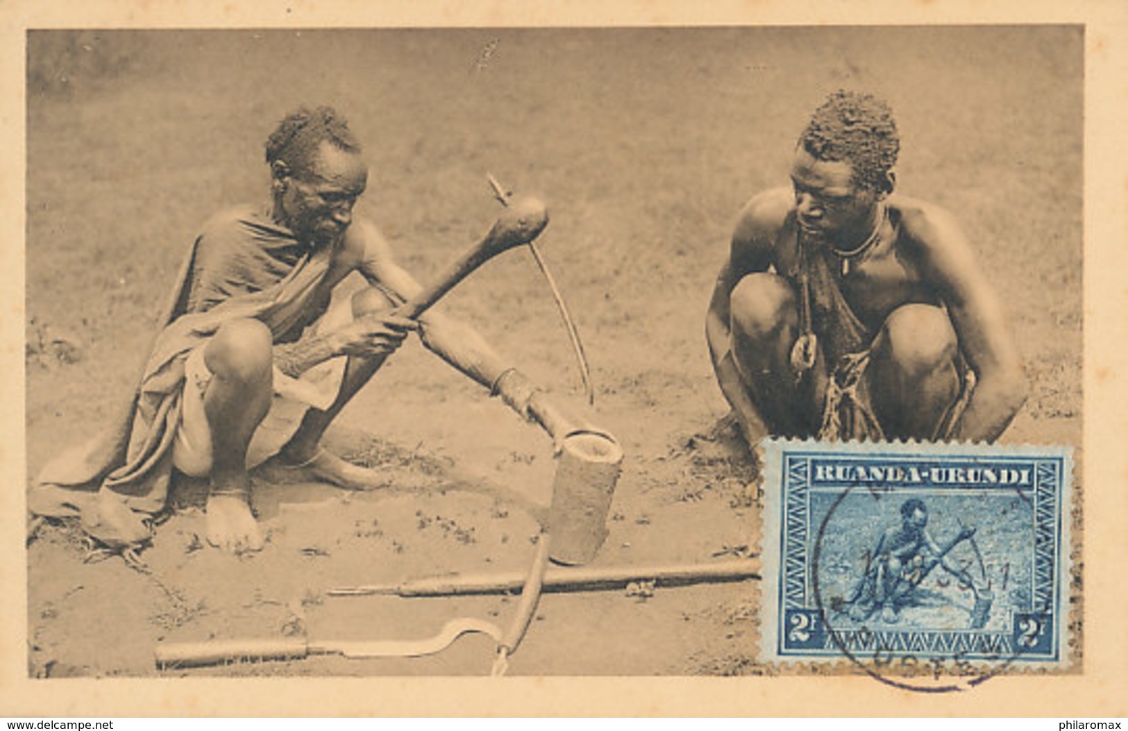 D29664 CARTE MAXIMUM CARD 1933 RUANDA-URUNDI - LOCALS WORKING WITH TYPICAL TOOLS CP ORIGINAL - Autres & Non Classés