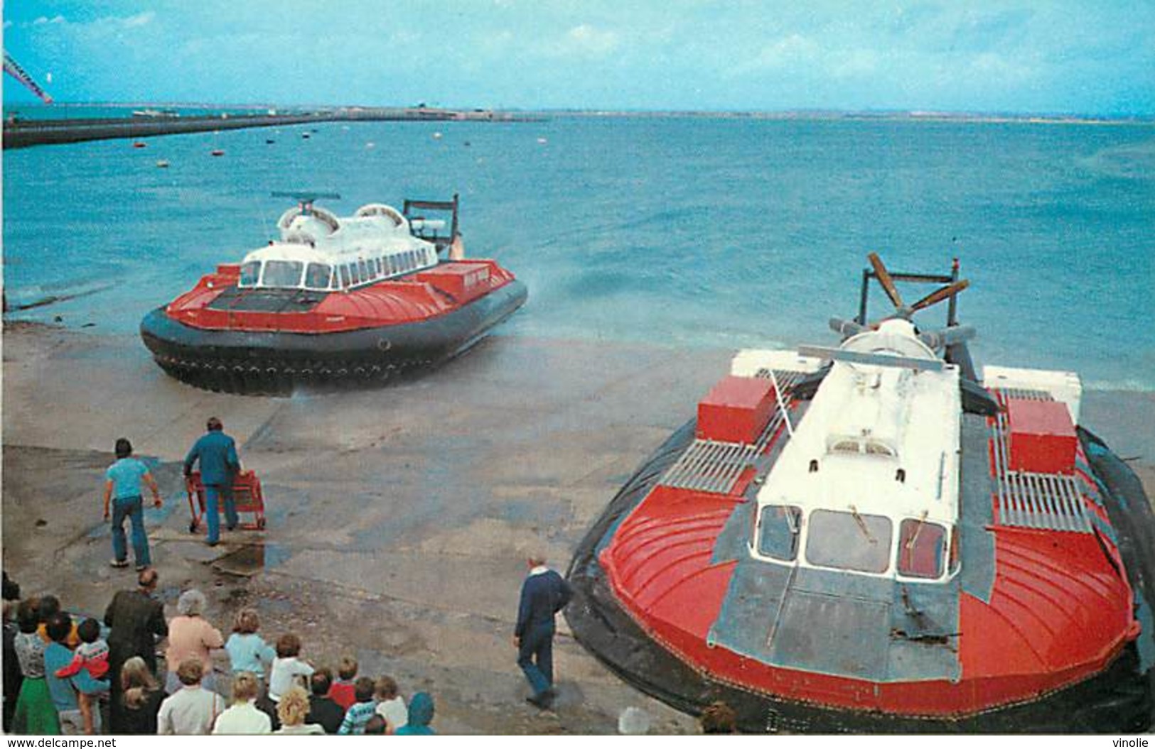 PIE-T-17-1728 : HOVERCRAFT AT RYDE . I.O.W. - Aéroglisseurs