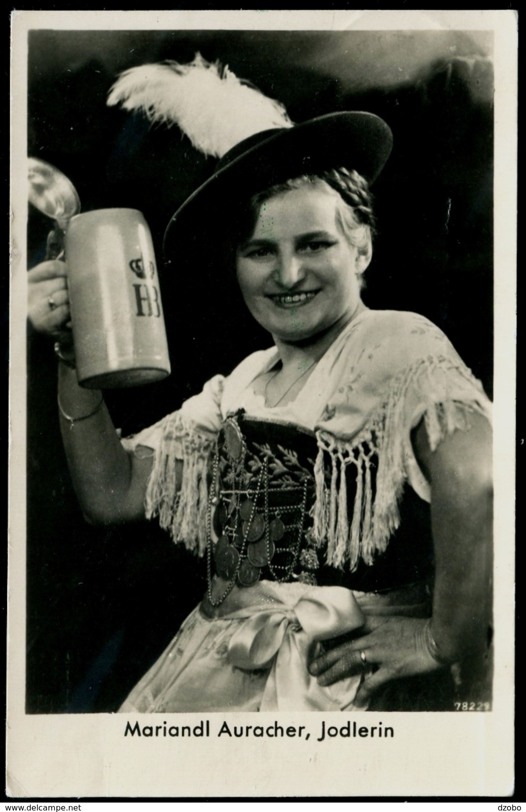 216-GERMANY Deutschland Post Card Bier Fr. Jodlerin Mariandl Auracher Werbung Kostüm-beer Woman Advertising Costume 1939 - Sonstige & Ohne Zuordnung