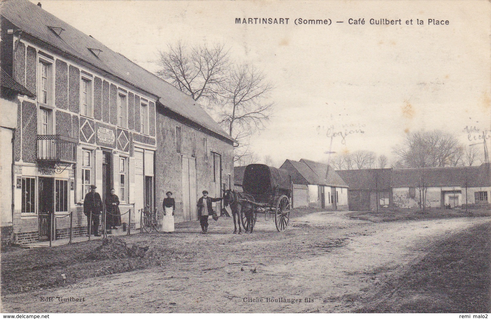 CARTE POSTALE   MARTINSART 80  Café Guilbert Et La Place - Autres & Non Classés