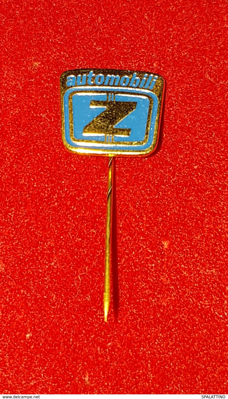 ZASTAVA AUTOMOBILI, EX YUGOSLAVIA, ORIGINAL VINTAGE PIN BADGE - Other & Unclassified