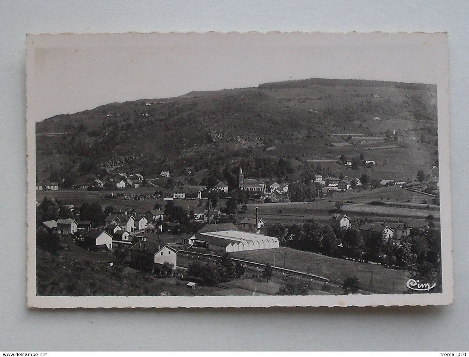 FRESSE-SUR-MOSELLE (88): Carte Postale 1953   LE CENTRE - Fresse Sur Moselle