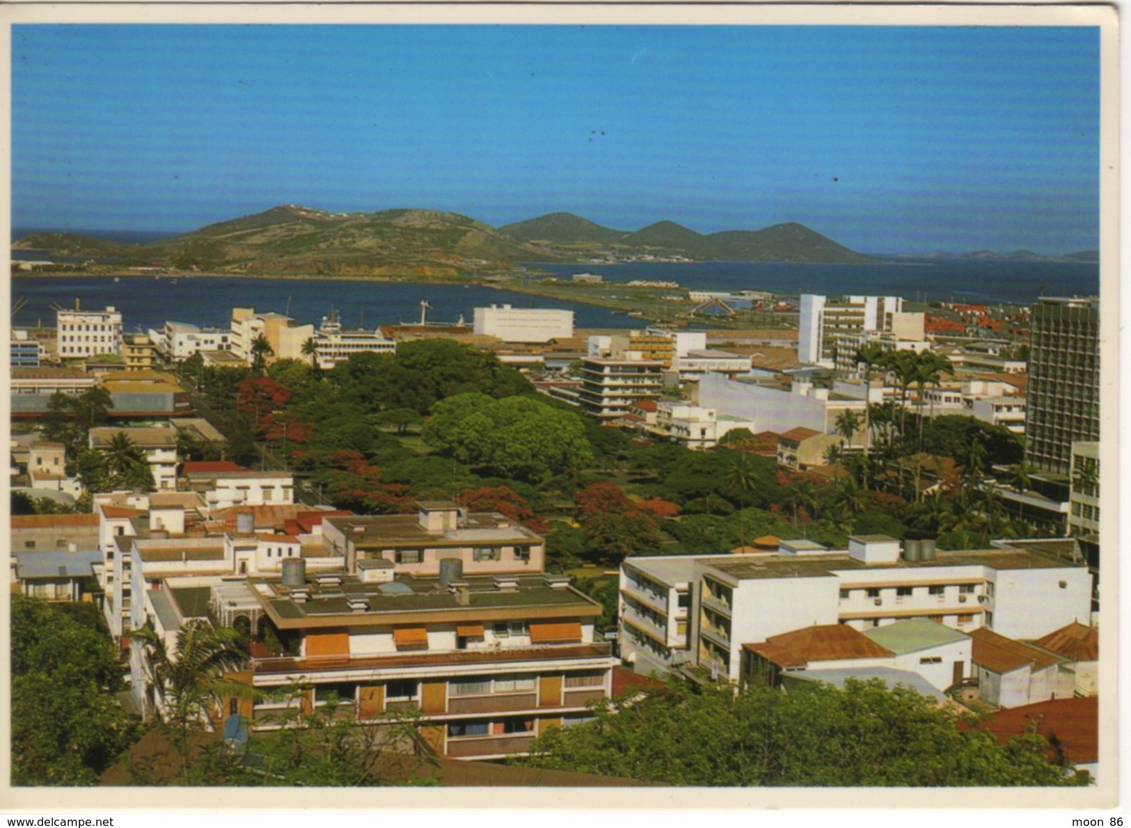 NOUVELLE CALEDONIE - NOUMEA PLACE DES COCOTIERS - Nouvelle Calédonie