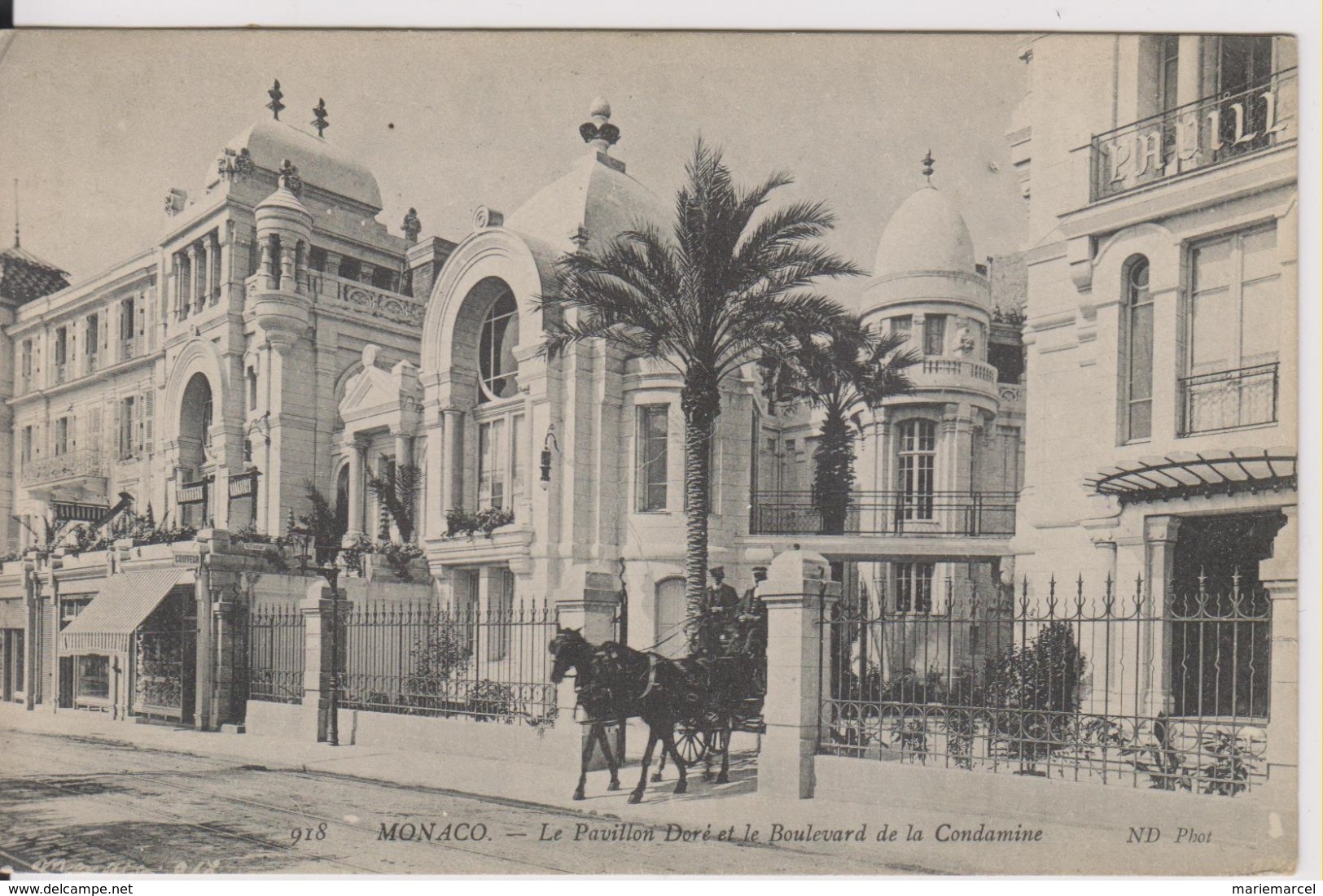 MONACO - LE PAVILLON DORE ET LE BOULEVARD DE LA CONDAMINE - ATTELAGE AVEC CHEVAL NOIR - La Condamine