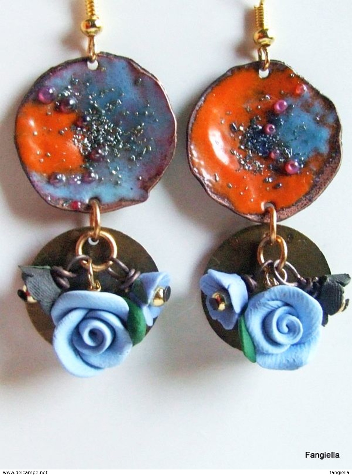 Boucles D'oreilles émaux Sur Cuivre Orange Bleu Fleurs Sequin Bronze Vieilli  Une Petite Composition Qui Vous Ira à Ravi - Earrings