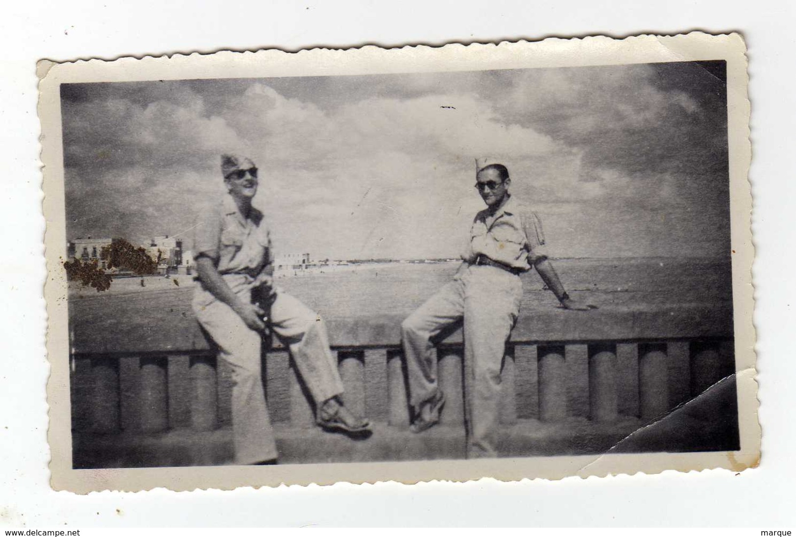 Photo Représentant Un Groupe De Zouaves - Guerre, Militaire