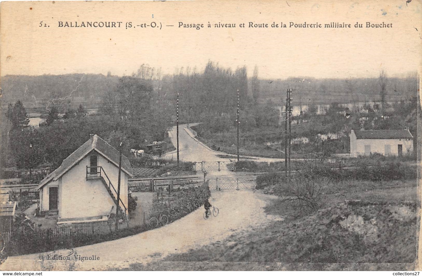 91-BALLANCOURT- PASSAGE A NIVEAU ET ROUTE DE LA POUDRERIE MILITAIRE DU BOUCHET - Ballancourt Sur Essonne
