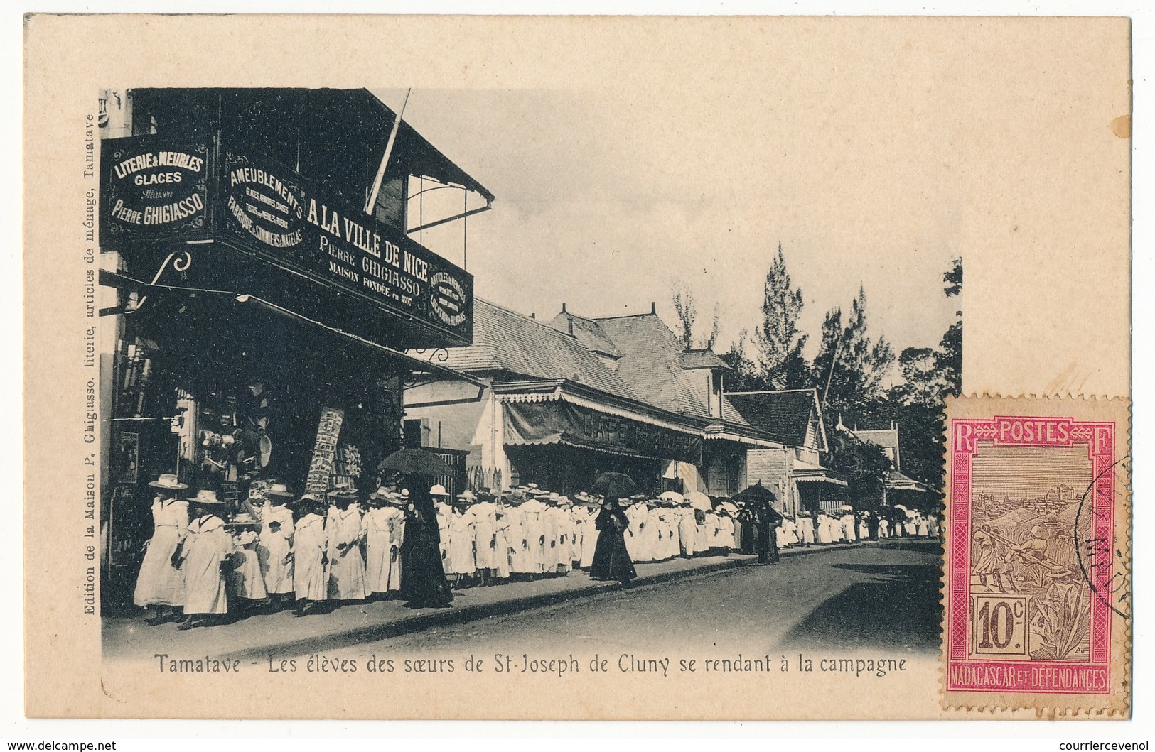 CPA - MADAGASCAR - Tamatave - Les élèves Des Soeurs De St Joseph De Cluny Se Rendant à La Campagne - Madagascar