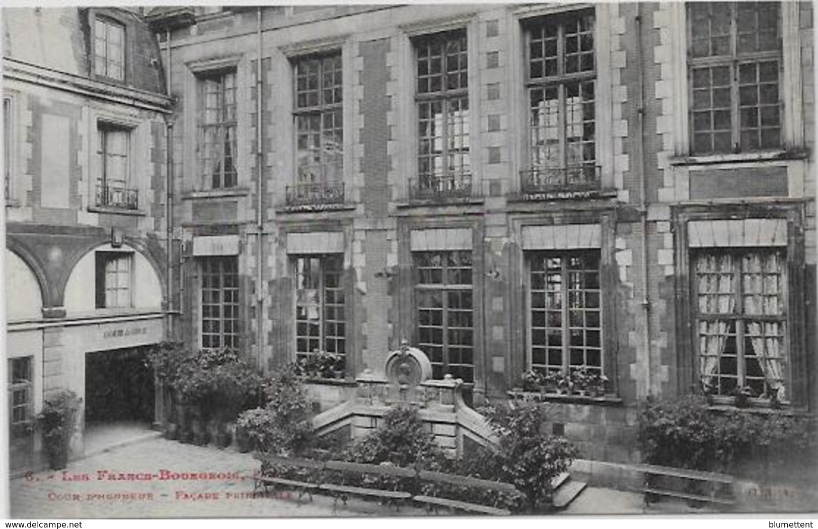 CPA 4e Arrondissement Paris Les Francs Bourgeois école Hôtel Non Circulé éditeur CL A.A - District 04