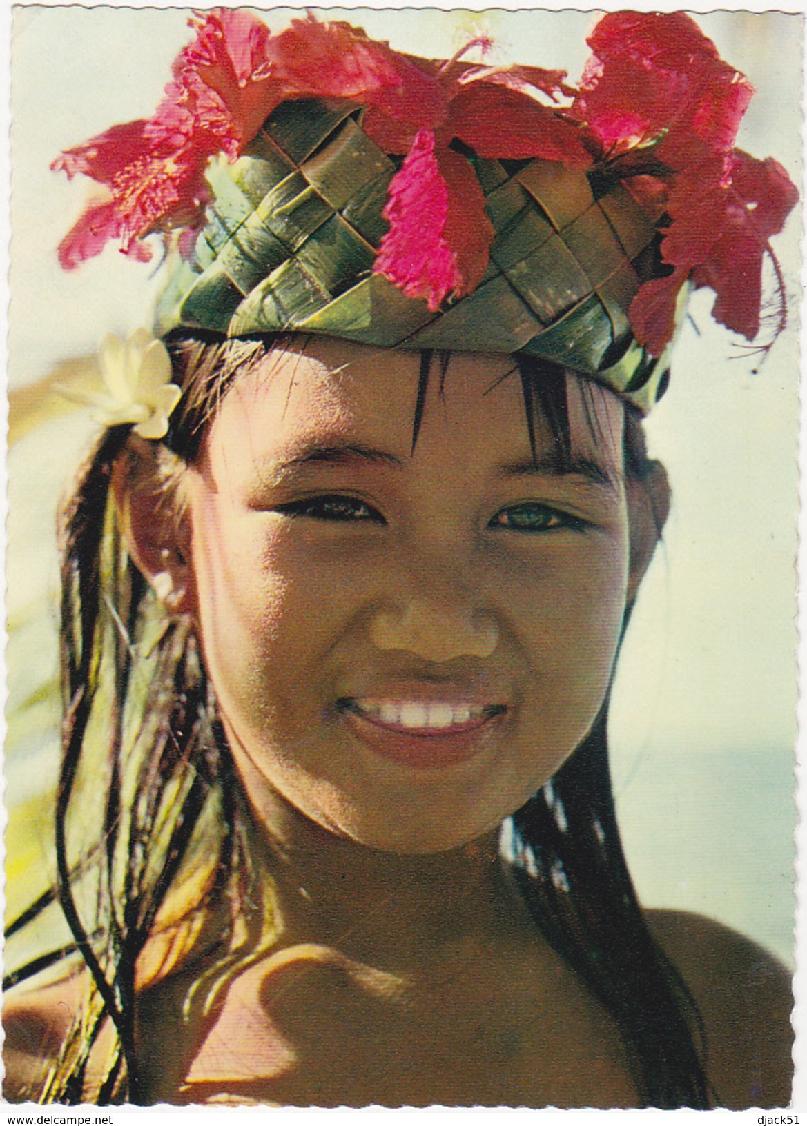 TAHITI - Enfant Tahitien / Young Tahitian Hibiscus Crown - 1975 - Tahiti