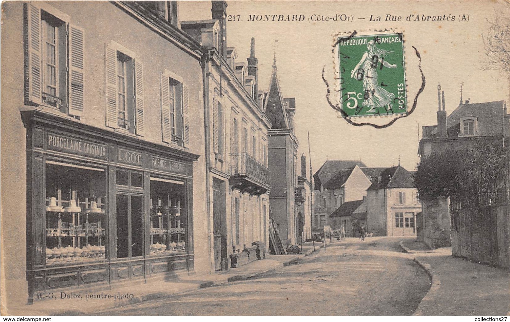 21-MONTBARD- LA RUE D'ABRANTES - Montbard