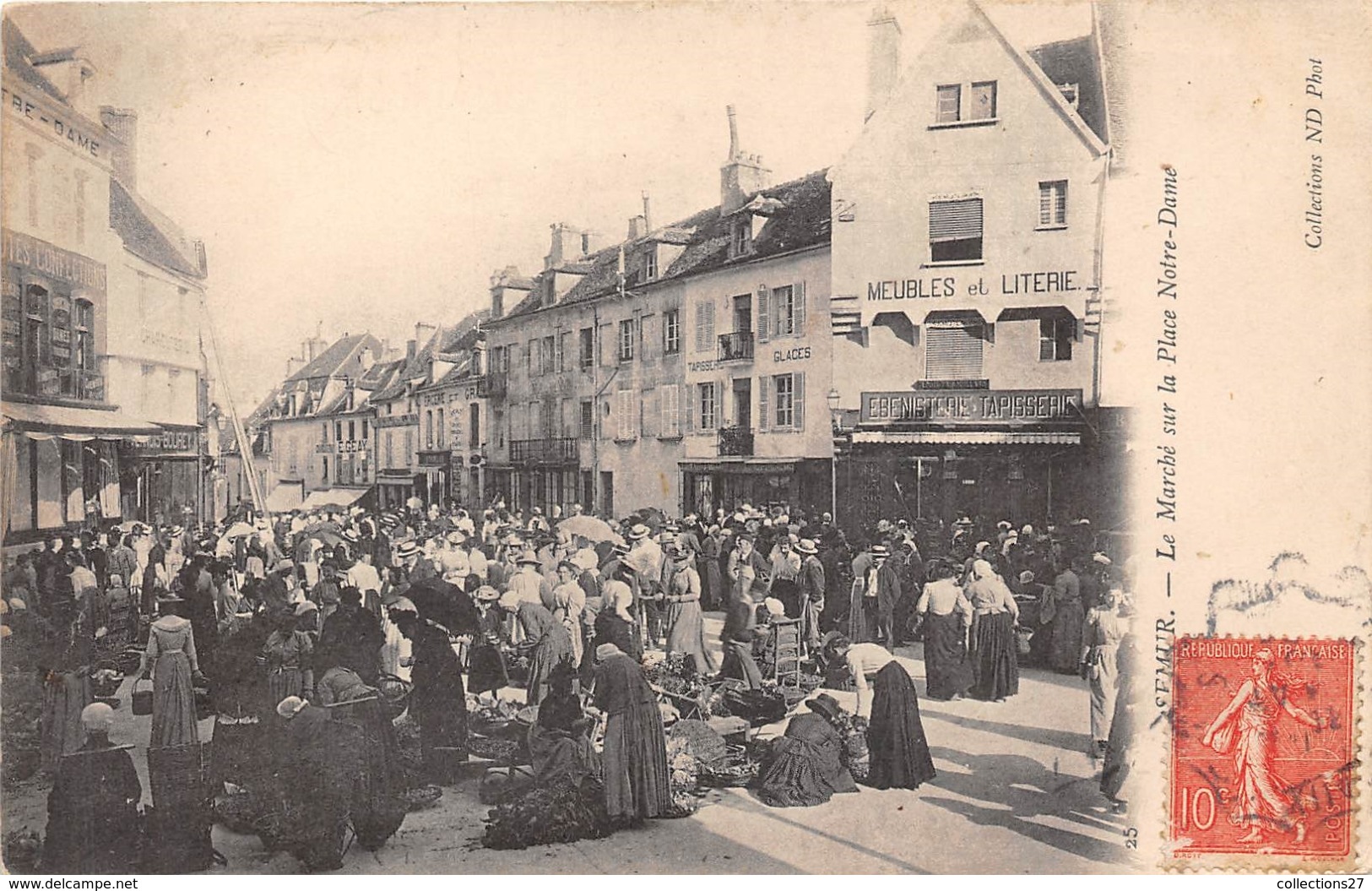 21-SEMUR- LE MARCHE SUR LA PLACE NOTRE-DAME - Semur