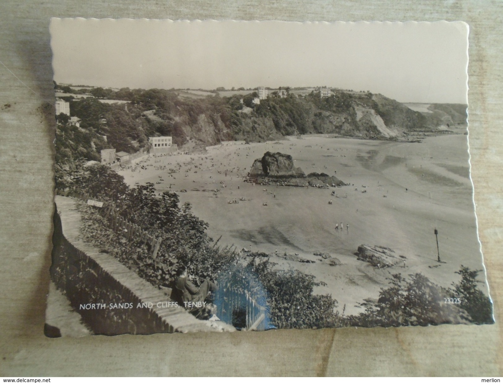 D148972  UK - CYMRU - WALES  -North Sands  And Cliffs -  TENBY - Pembrokeshire