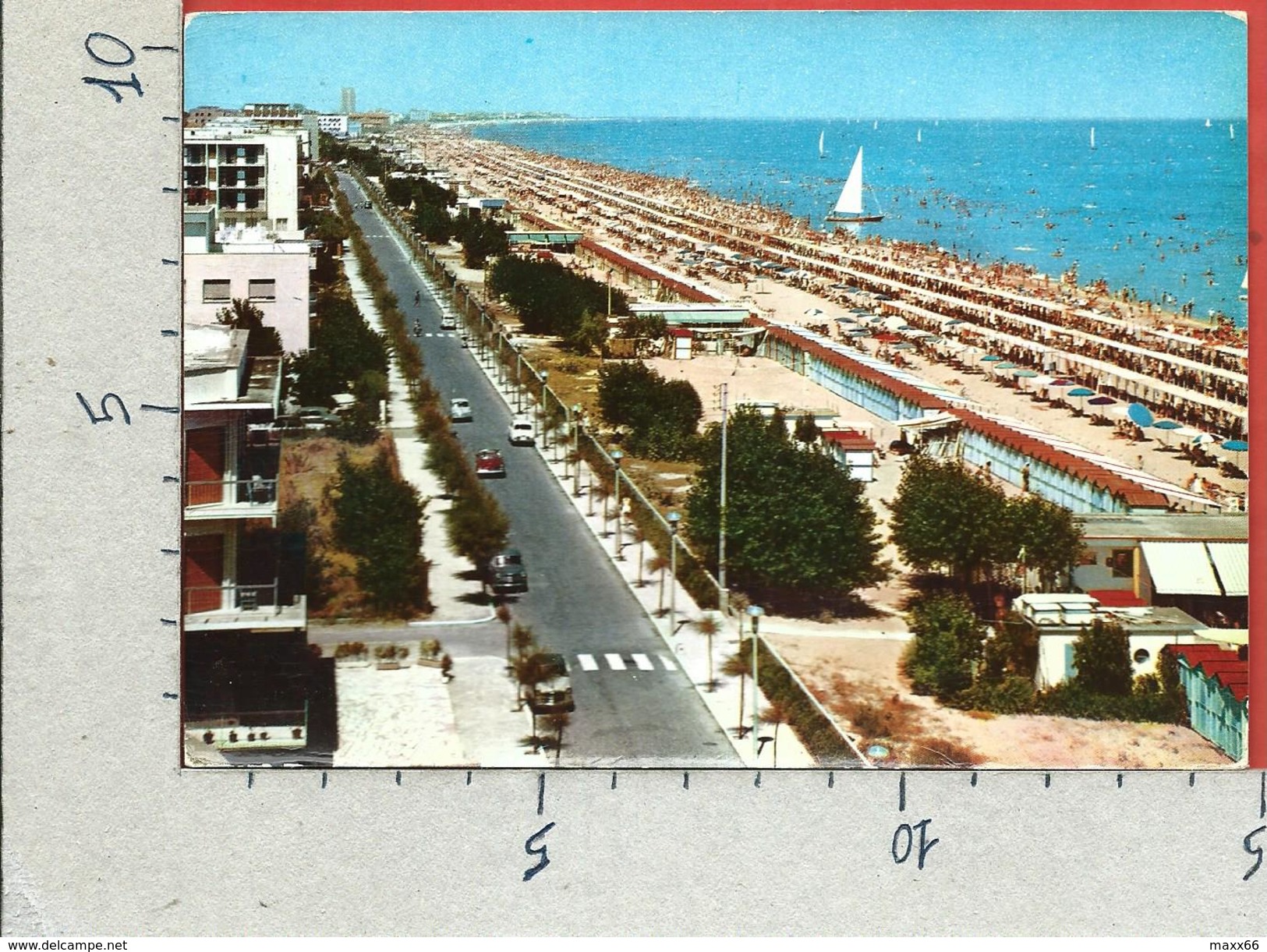 CARTOLINA VG ITALIA - RICCIONE (RN) - Lungomare E Bellissima Spiaggia - 10 X 15 - ANN. 19?? - Rimini