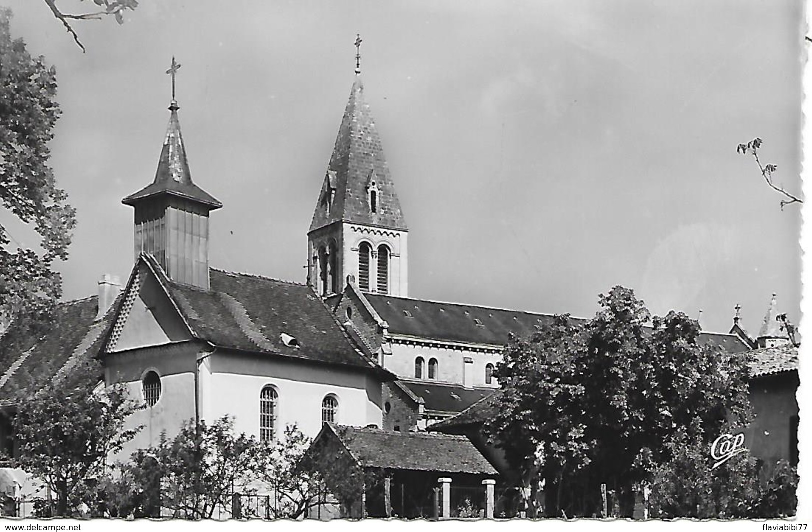 SAINT-ANDRE-LE-GAZ - ( 38 ) - L'Egise Et Le Couvent   ( C.P.S.M. -Pt-Ft ) - Saint-André-le-Gaz