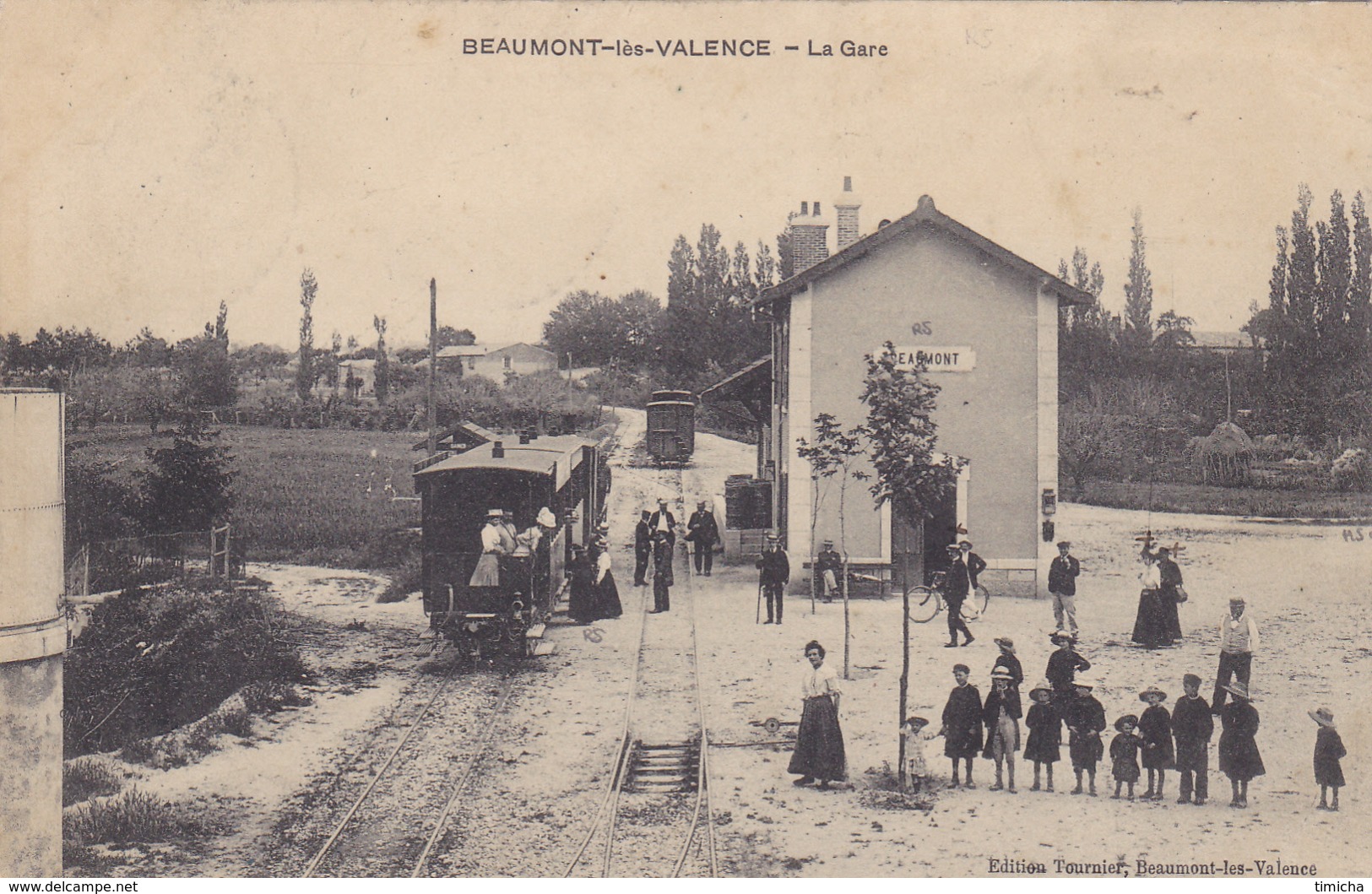 (8)   BEAUMONT Les VALENCE - La Gare (Voir état) - Other & Unclassified