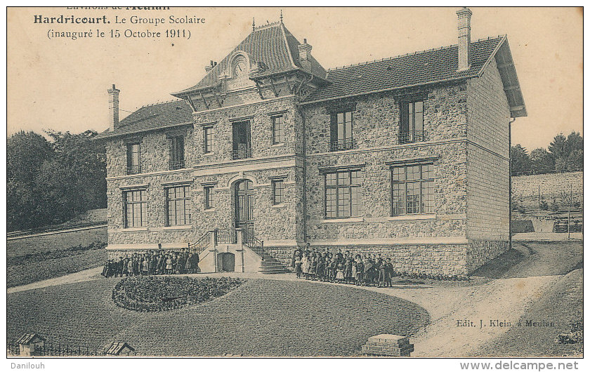 78 // HARDRICOURT    Le Groupe Scolaire,  Inauguré Le 15 Octobre 1911 - Hardricourt