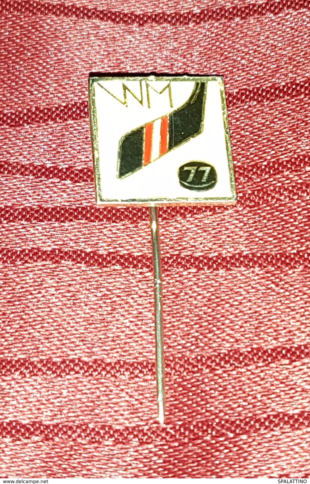 HOCKEY WORLD CHAMPIONSHIP VIENNA 1977. ORIGINAL VINTAGE PIN BADGE - Wintersport