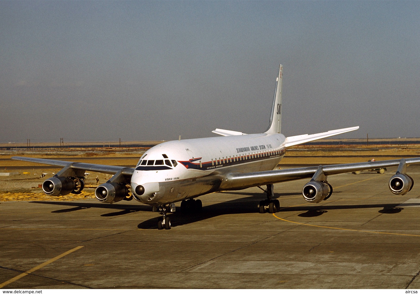 Aviation Postcard-709 - SAS Scandinavian Airlines  Douglas DC-8 - 1946-....: Moderne