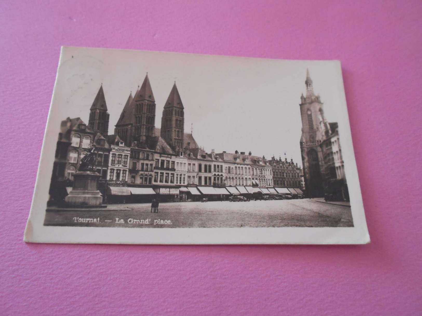 111 - CPA BELGIQUE , Tournai , La Grand'Place - Tournai