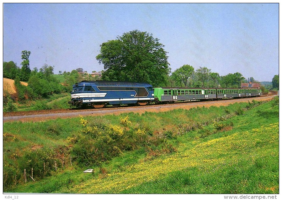 AL 144 - Train, Loco BB 67300 (67388) Avec Une RRR Vers MONTREUIL SUR ILLE (35) - SNCF - Trains