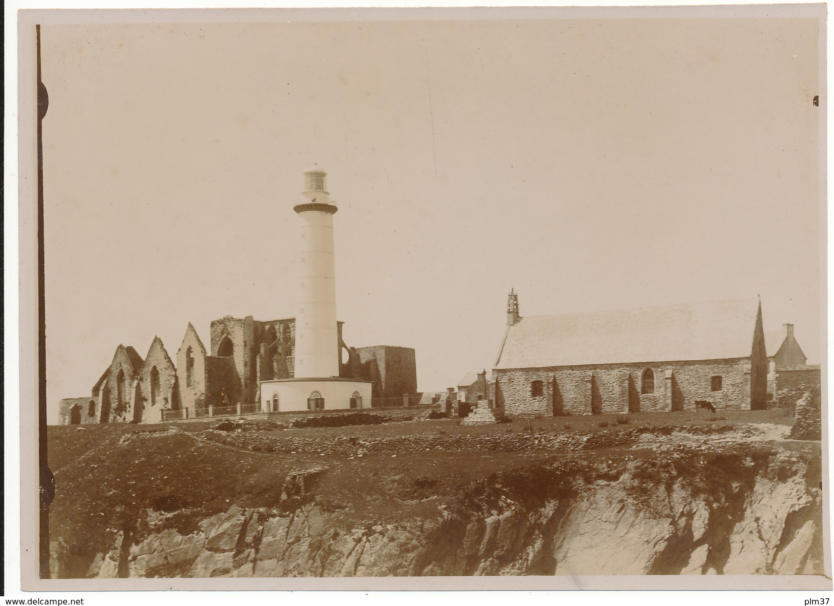 POINTE SAINT MATHIEU - Ruines De L'Abbaye, Phare - Photo Glissée Dans Un Cadre Carton Légendé - 2 Scans - Anciennes (Av. 1900)