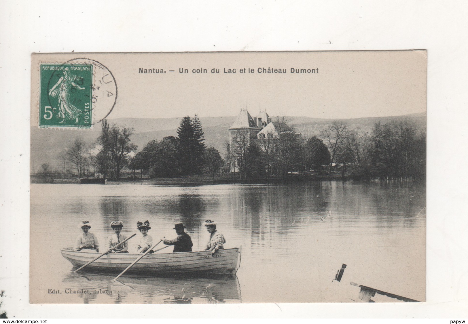 Nantua Un Coin Du Lac Et Le Chateau Dumont - Nantua