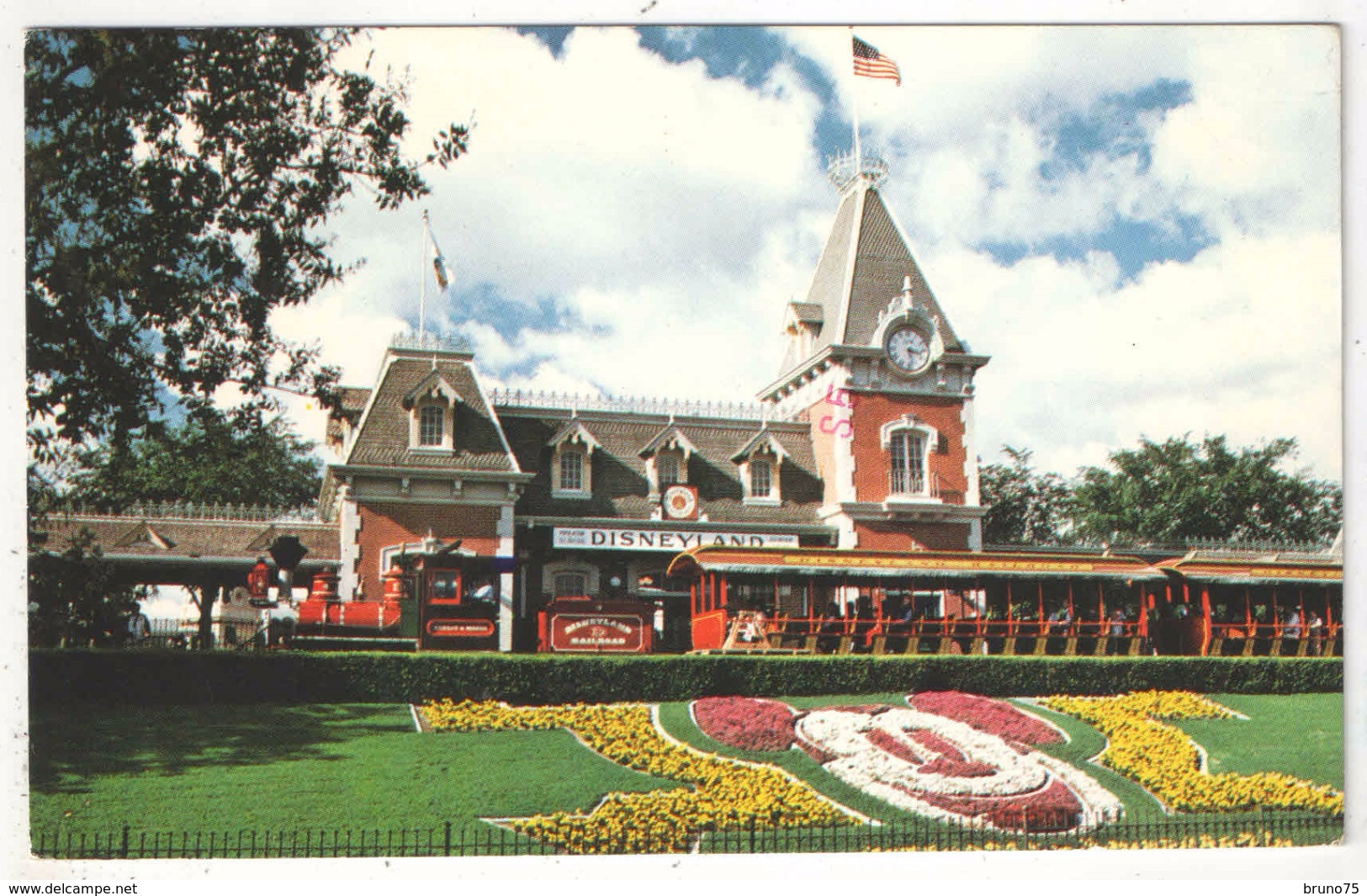 Anaheim - Disneyland - Main Street Station - Steam Train - 1982 - Anaheim