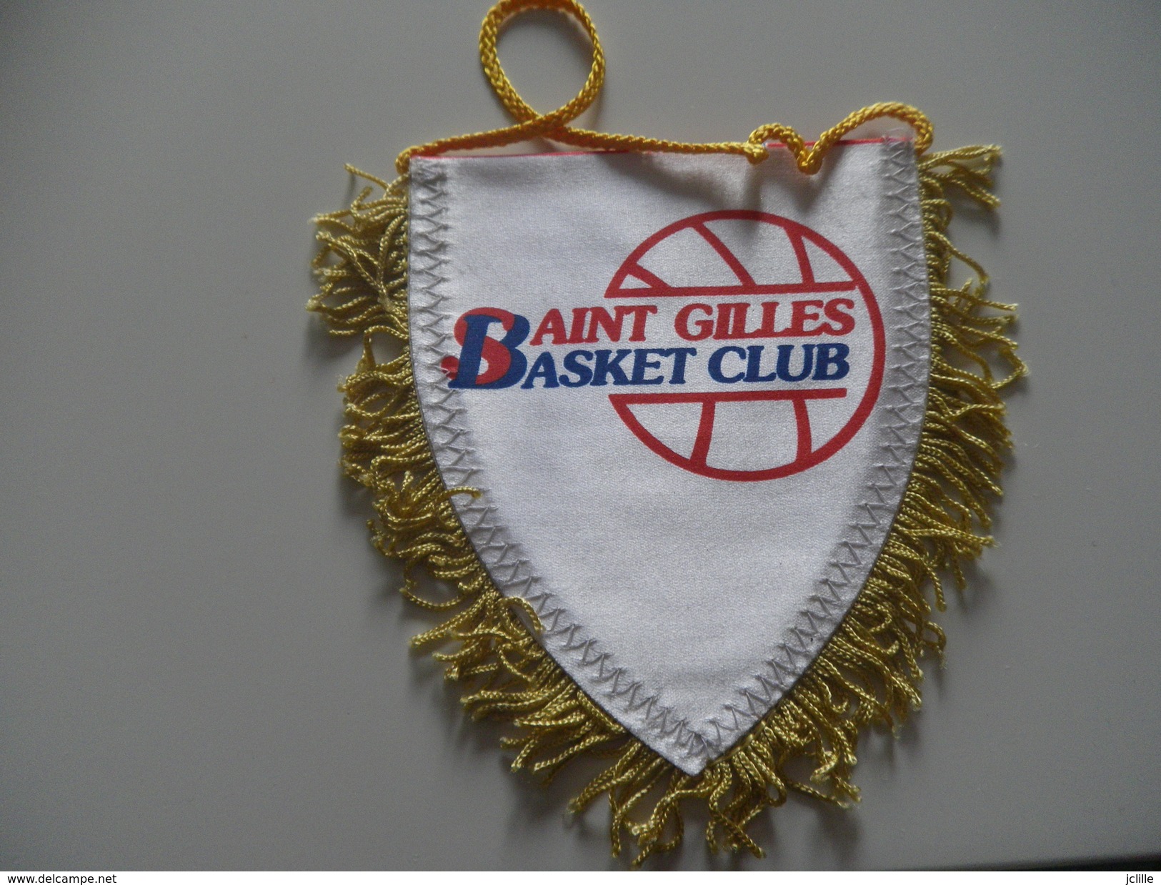 Fanion BASKET - SAINT GILLES CROIX DE VIE - Habillement, Souvenirs & Autres