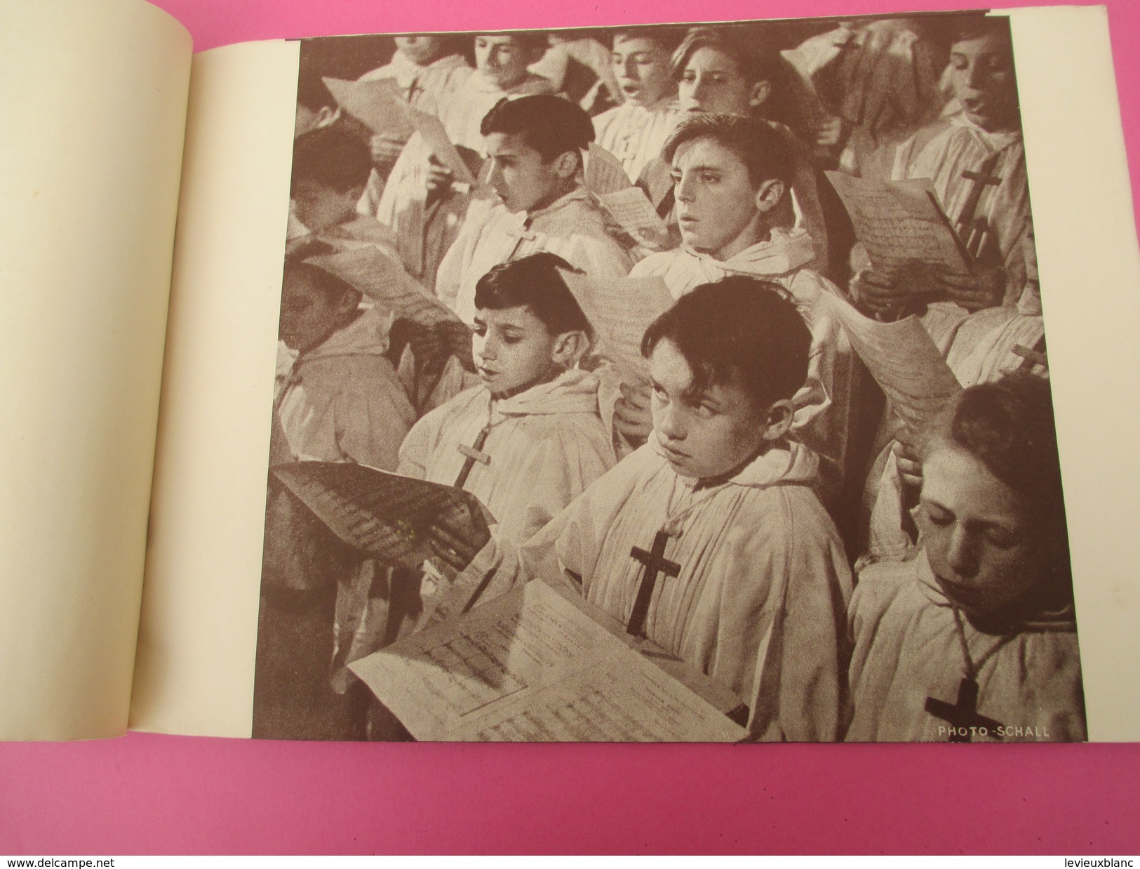 Gde Plaquette De Prestige/Manécanterie Des Petits Chanteurs à La Croix De Bois/1943      CAN300 - Religion & Esotérisme