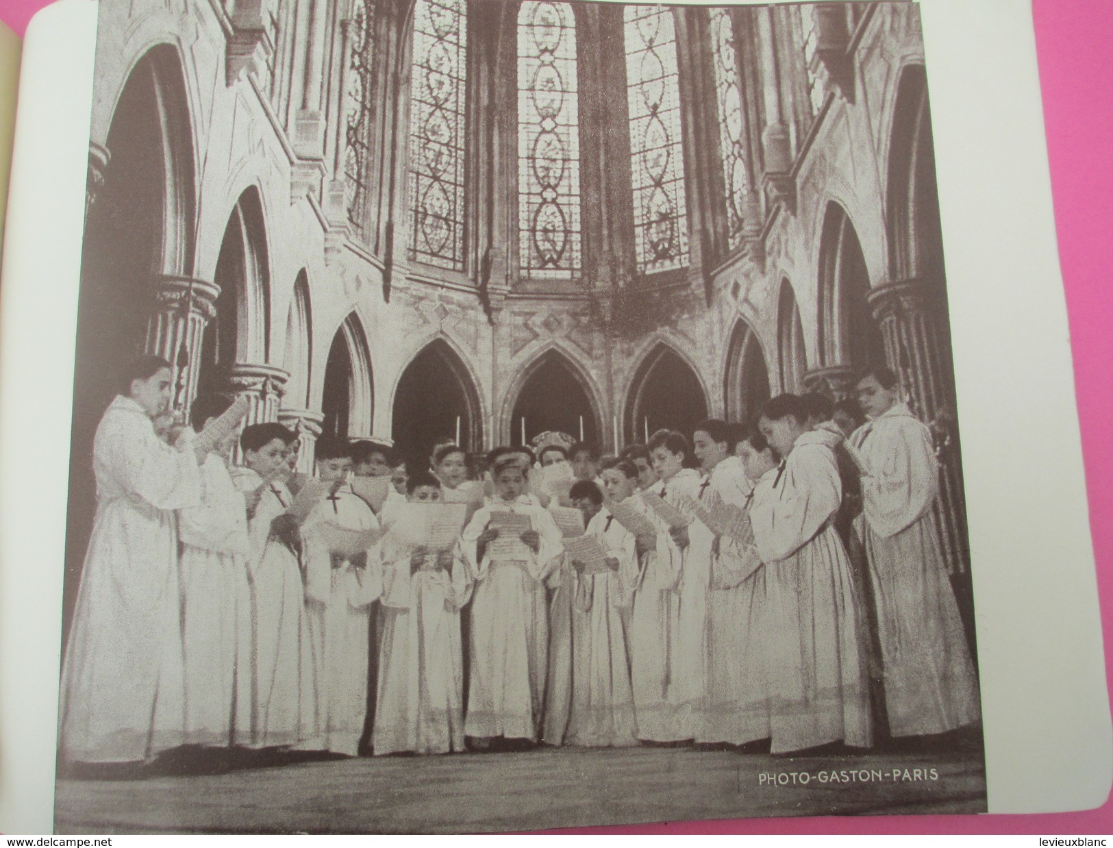 Gde plaquette de Prestige/Manécanterie des Petits Chanteurs à la Croix de Bois/1943      CAN300