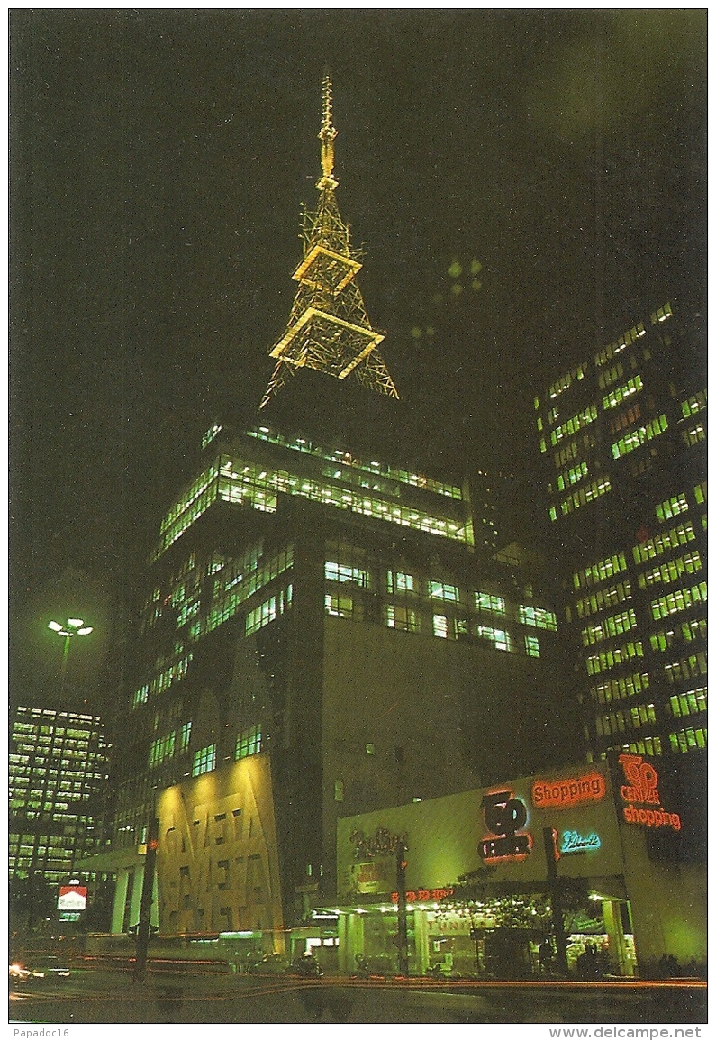 BR - São Paulo - Vista Norturna [= Noturna !] De Av. Paulista Com Torre De Tranmissão - Brasil Turistico N° 60 - São Paulo