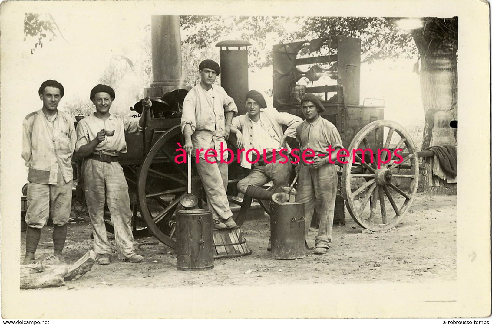 Carte Photo Guerre De 1914-cuisine Mobile? Cantine-machine - Guerre, Militaire