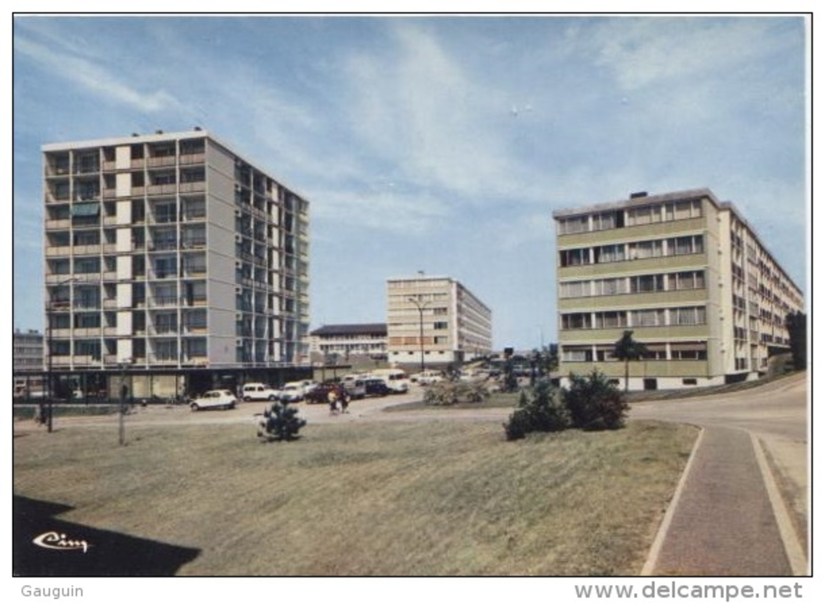 CPM - CORBEIL ESSONNES - CITE De L'ERMITAGE ... - Edition Combier - Corbeil Essonnes