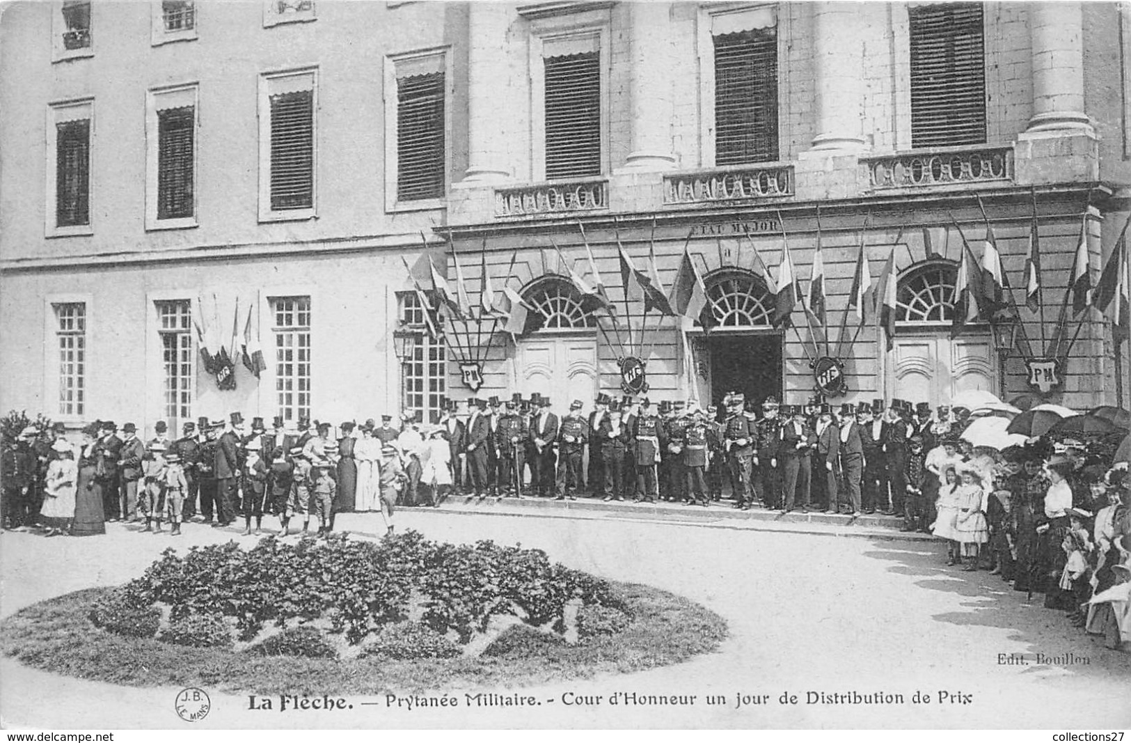 72-LE FLECHE- PRYTANEE MILITAIRE, COUR D'HONNEUR UN JOUR DE DISTRIBUTION DE PRIX - La Fleche