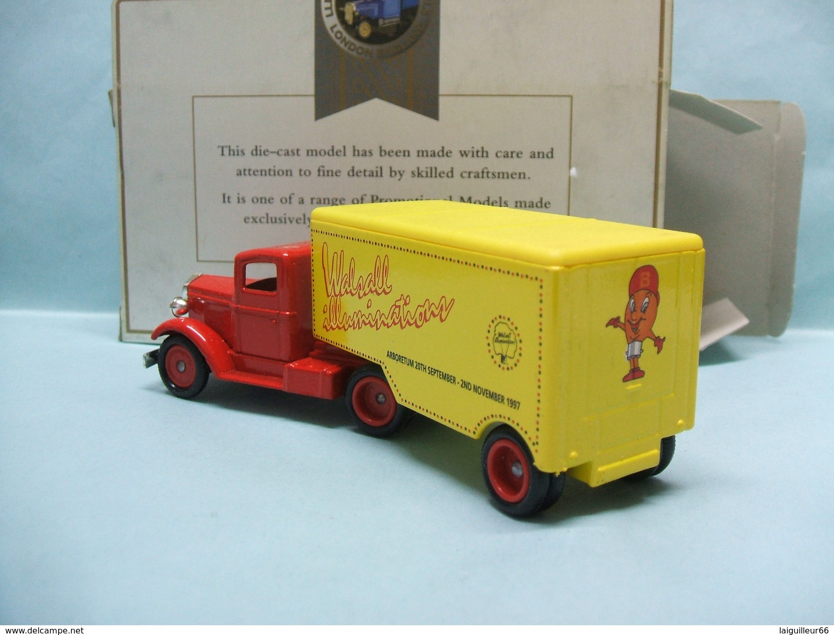 Lledo Promotional - FORD 3 TON ARTICULATED 1935 WALSALL ILLUMINATIONS Edition Limitée BO - Camions, Bus Et Construction