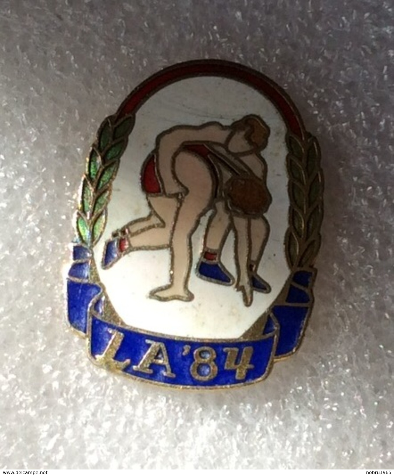 Pin's Lutte .  Jeux Olympiques . L.A 1984 - Lutte