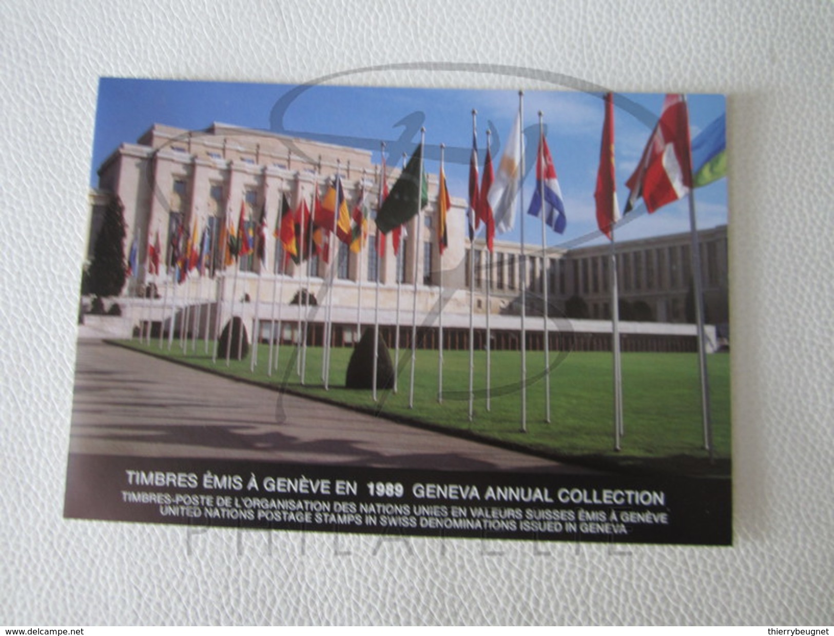 BELLE COLLECTION DE DOCUMENTS AVEC TIMBRES ET DE CARNETS DES NATIONS UNIES - NEW-YORK-GEVIENNE-VIENNE , XX !!! - Collections, Lots & Séries