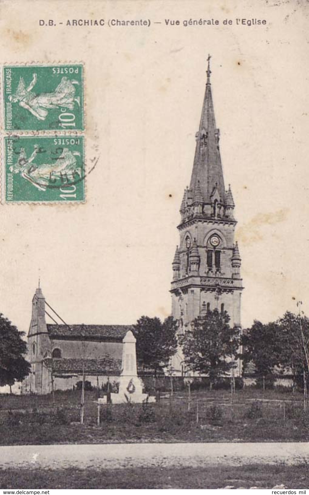 Archiac Vue Generale De L'eglise - Jonzac